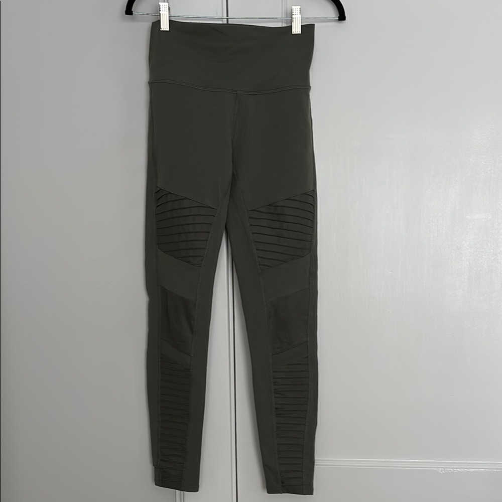 ALO Yoga Dark Green Leggings
